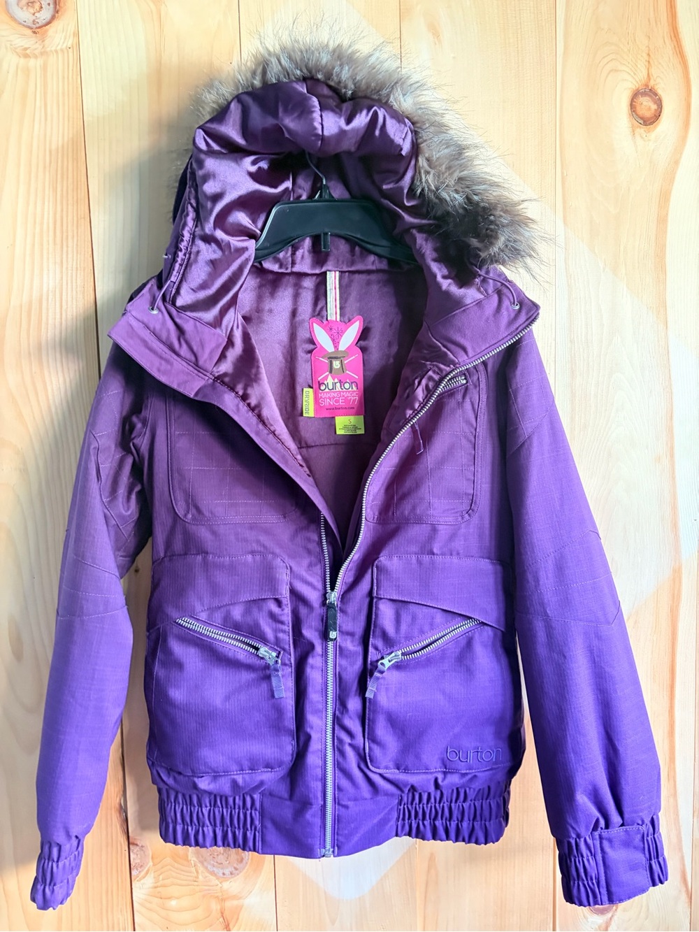 Burton Girls' Twist Bomber Snowboard Jacket Like New  kids size 12